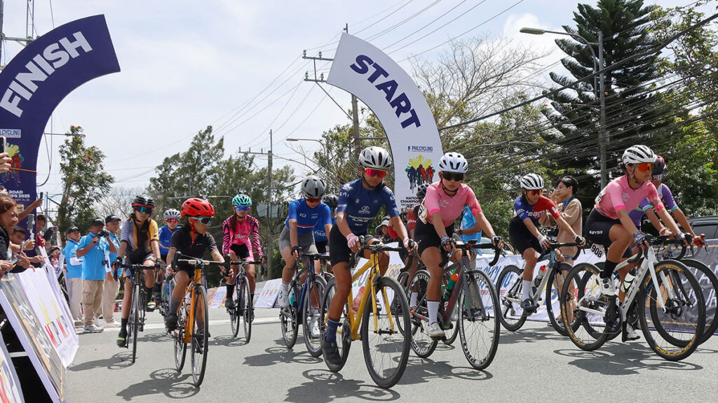 Young cyclists seize criterium spotlight